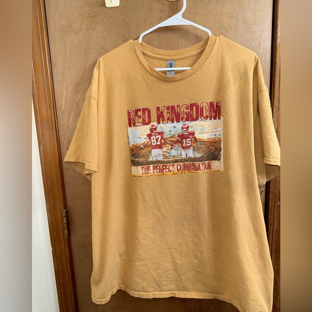 Red Kingdom Chiefs   T-Shirt